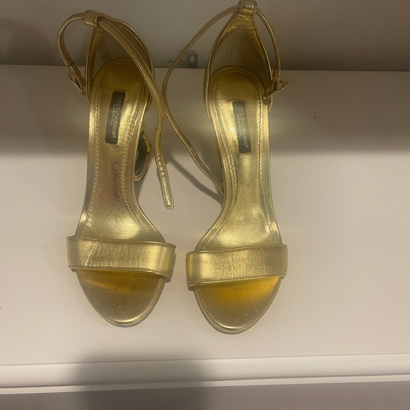 DOLCE&GABBANA Sculpted-Heel Metallic Leather Sandals - Picture 1 of 4